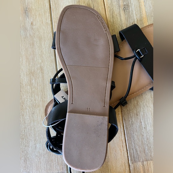 Old Navy New w/tag…black gladiator sandals - Picture 3 of 4